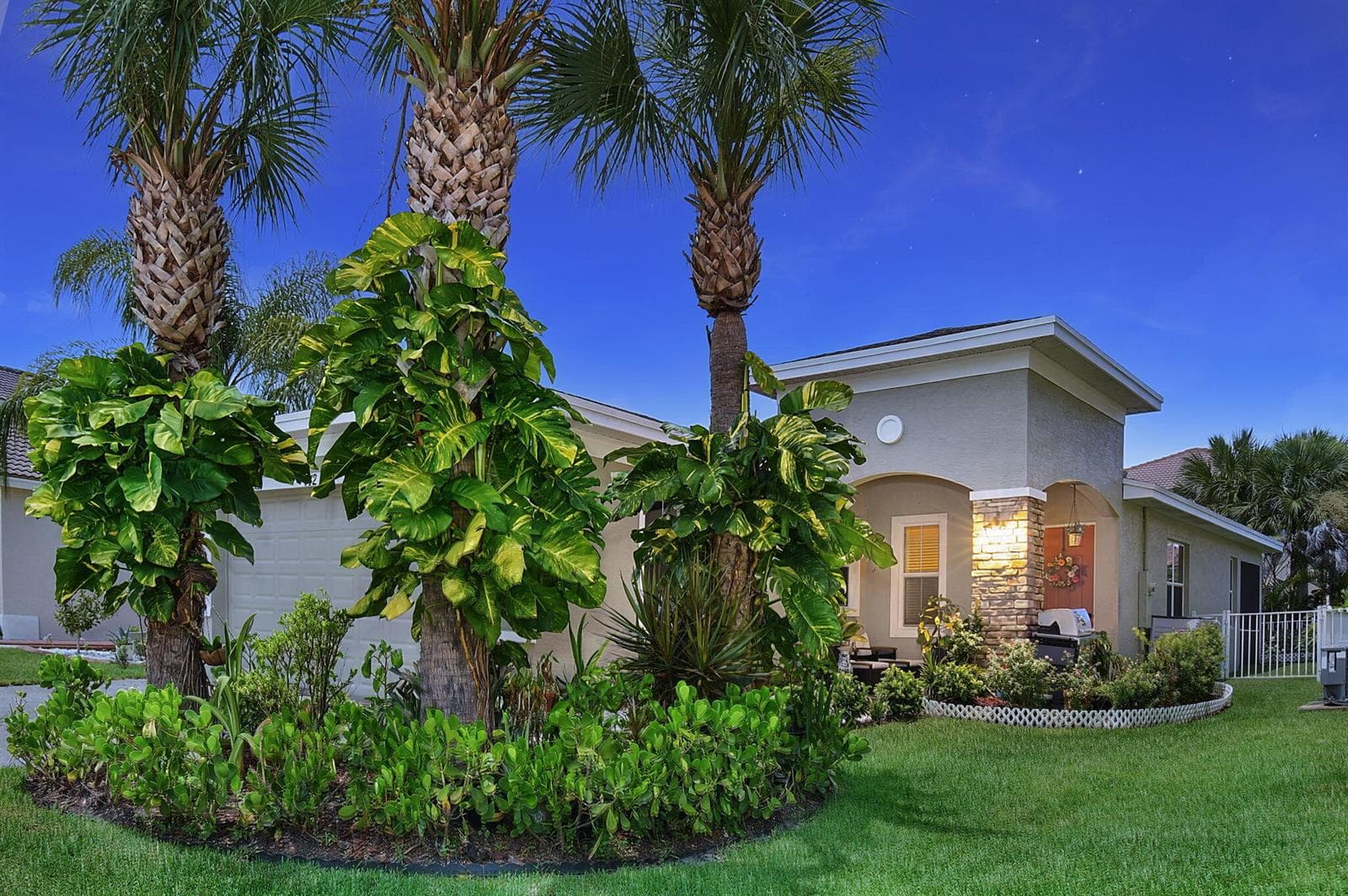 742 NW LEONARDO Circle, Port St. Lucie FL 34986