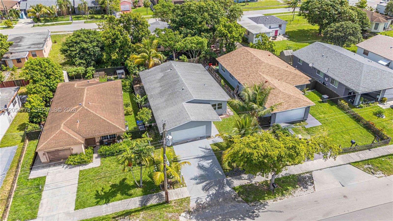 5719 Mayo St, Hollywood FL 33023 photo 2