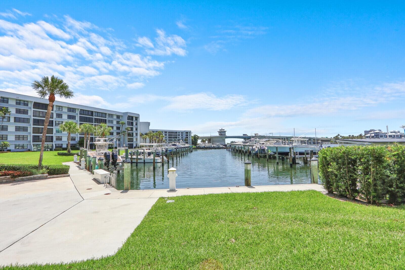 1648 Jupiter Cove Drive # 214, Jupiter FL 33469