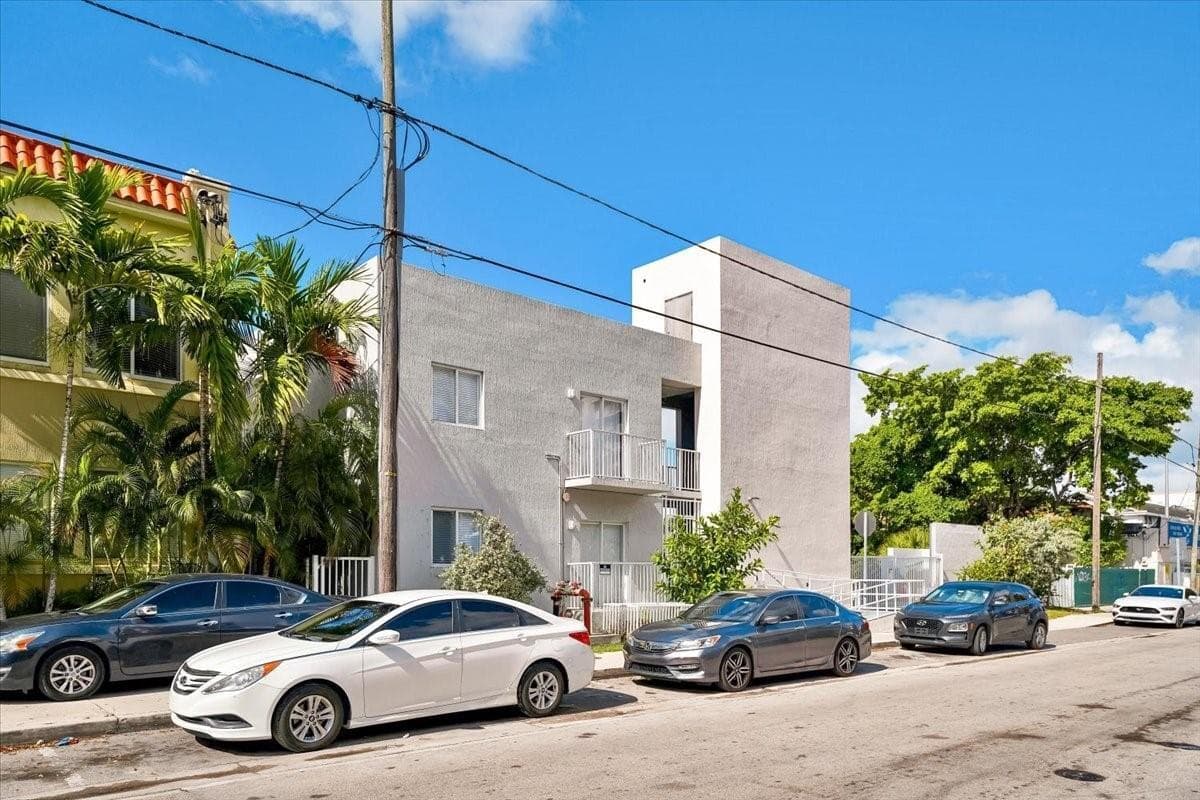 750 SW 2nd Street # 11, Miami FL 33130 photo 4
