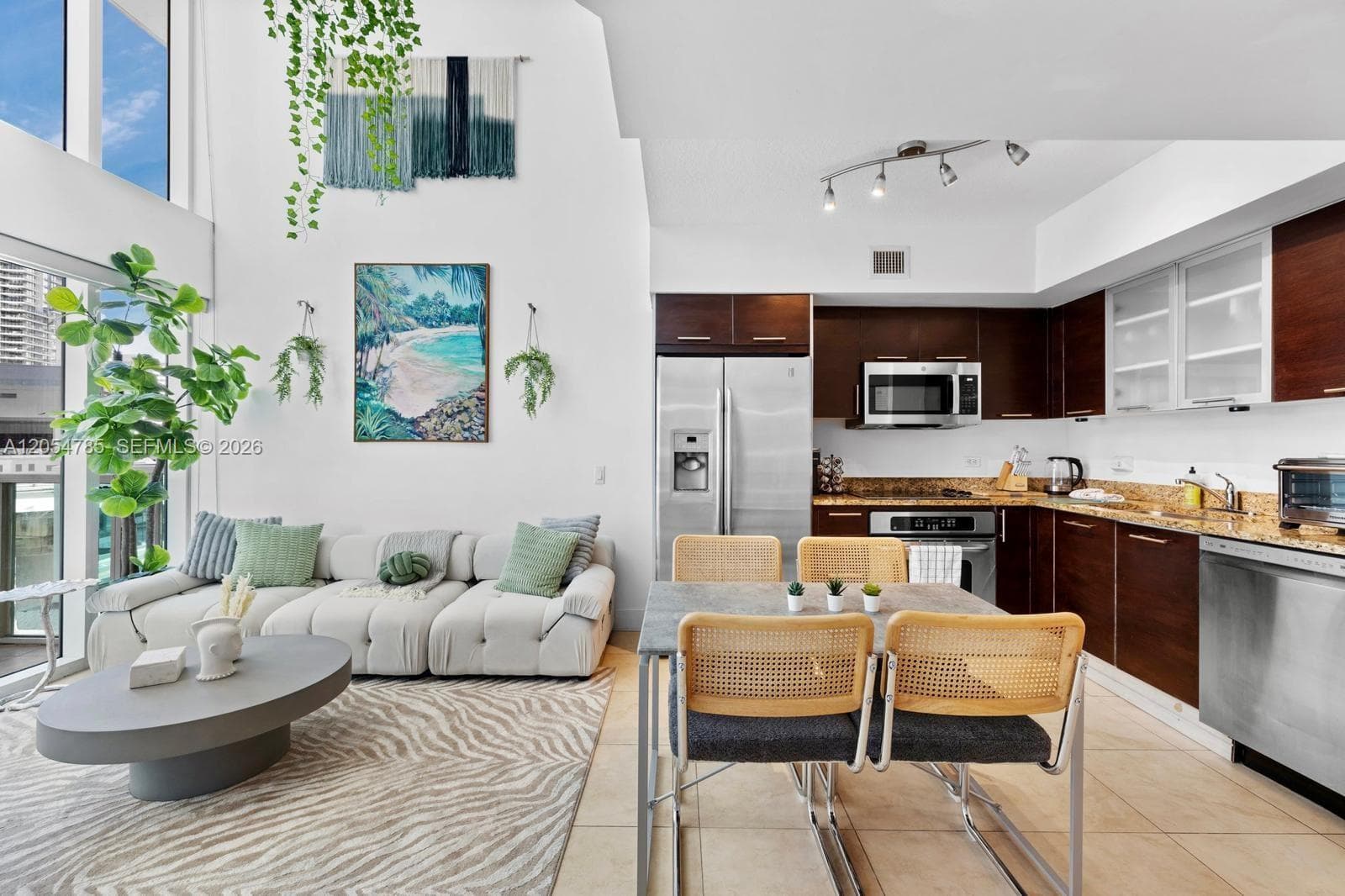 41 SE 5th St # 510, Miami FL 33131 photo 4