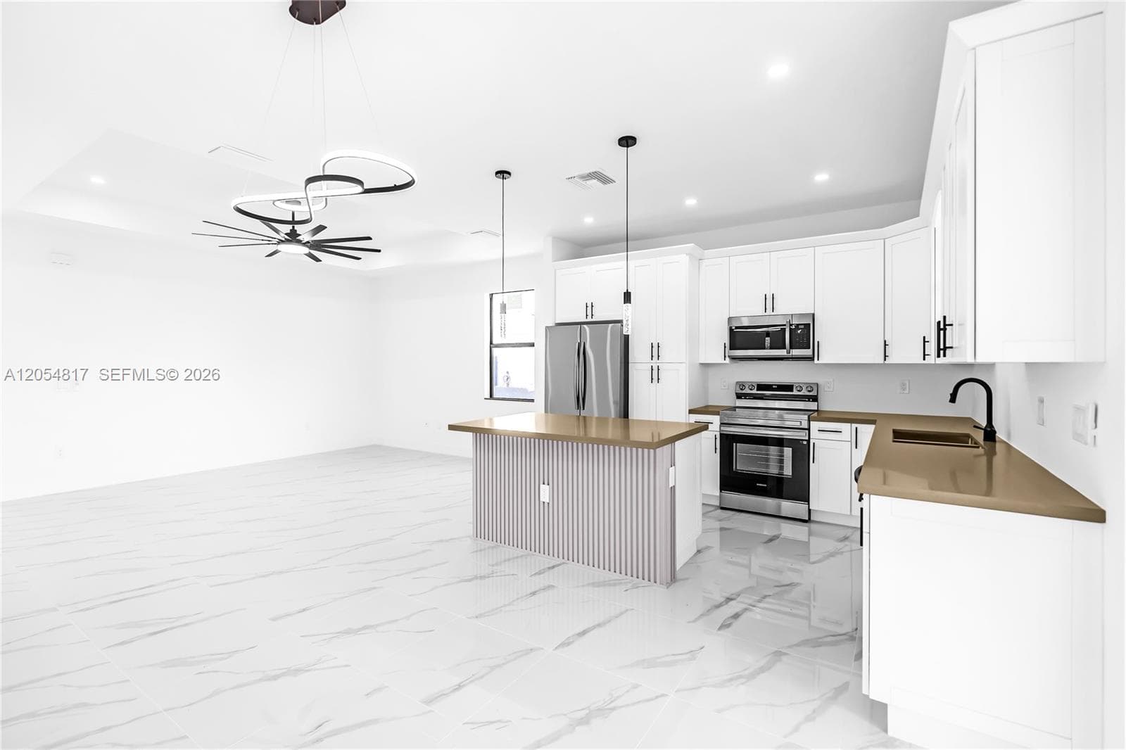433 Rayford, Lehigh Acres FL 33974 photo 5