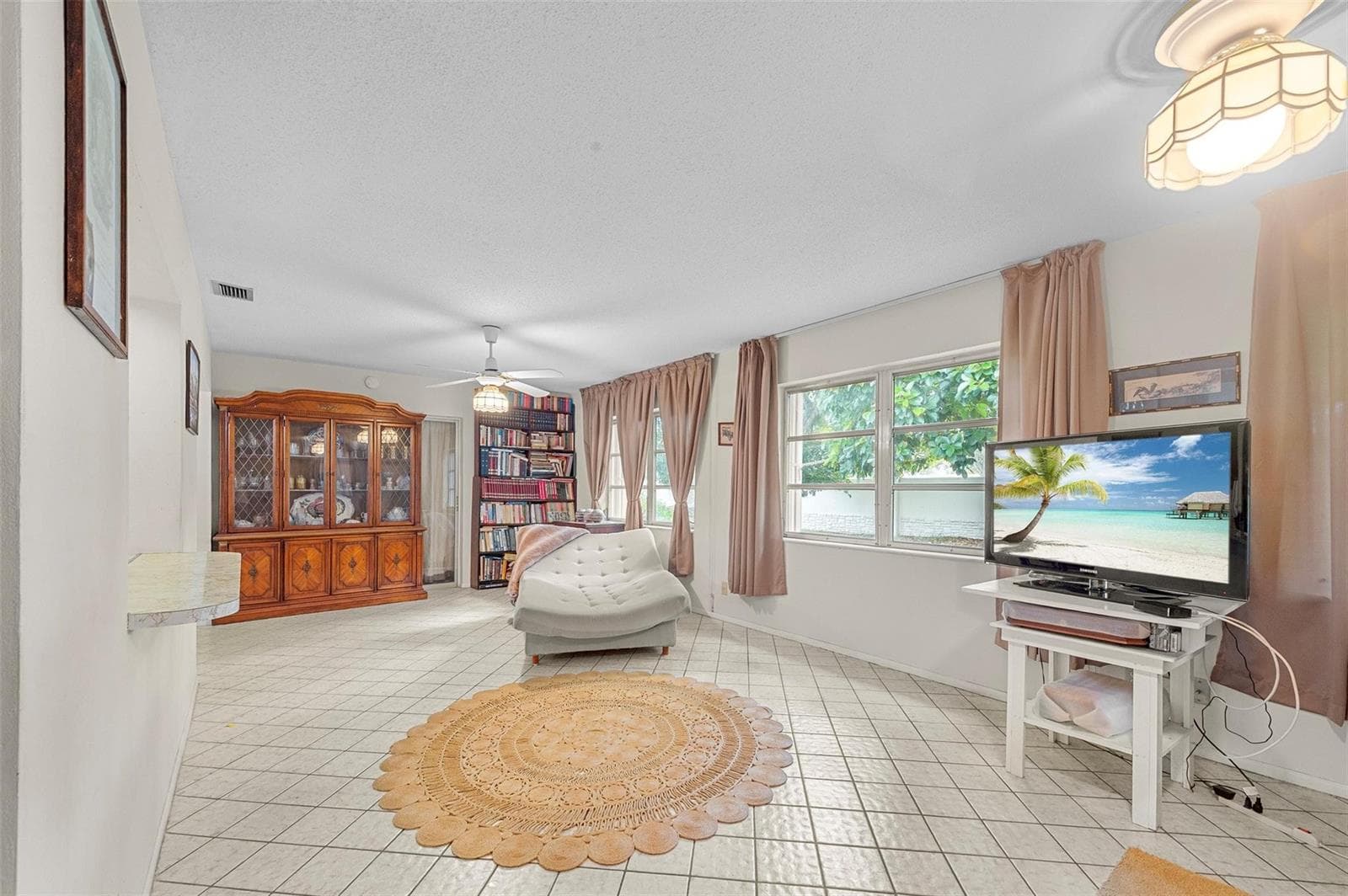 8604 NW 57TH Court, Tamarac FL 33321 photo 4