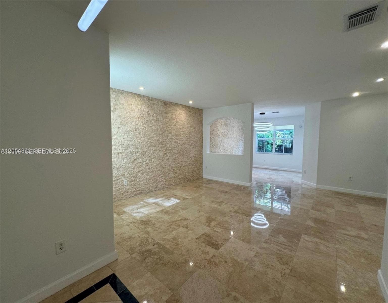 7563 NW 112th Pl, Doral FL 33178 photo 2