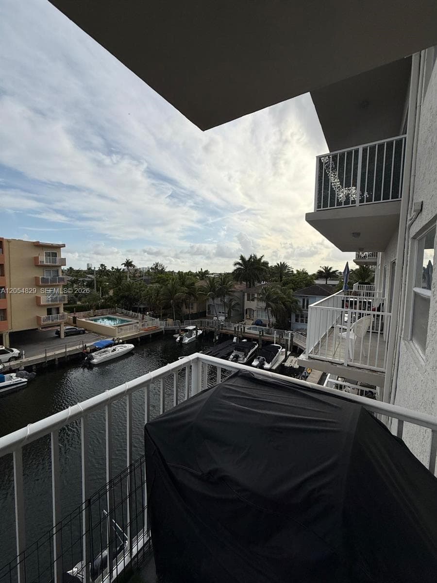 3536 NE 168th St # 403, North Miami Beach FL 33160 photo 5