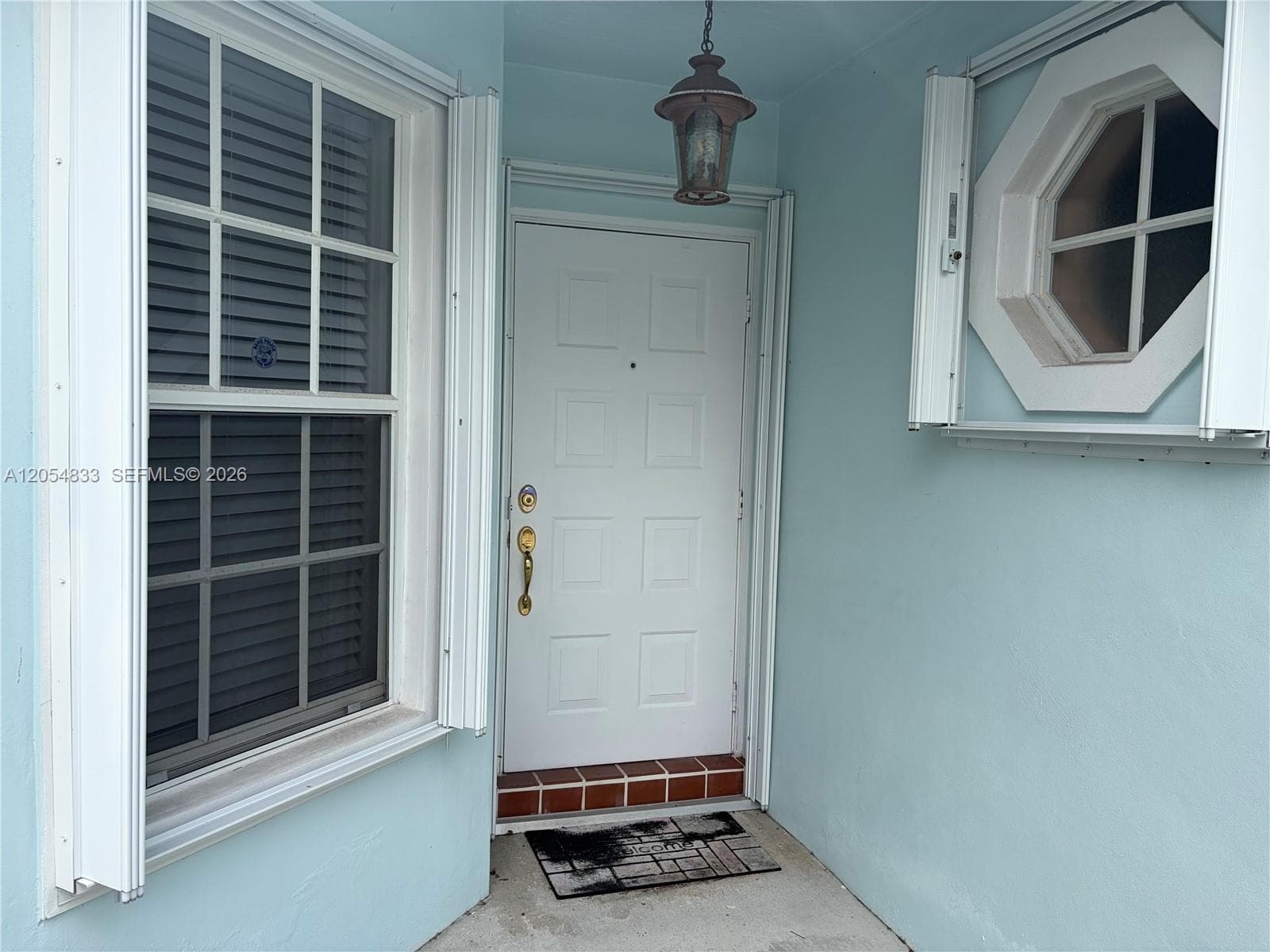 9020 N Lake Park Cir N, Davie FL 33328 photo 2