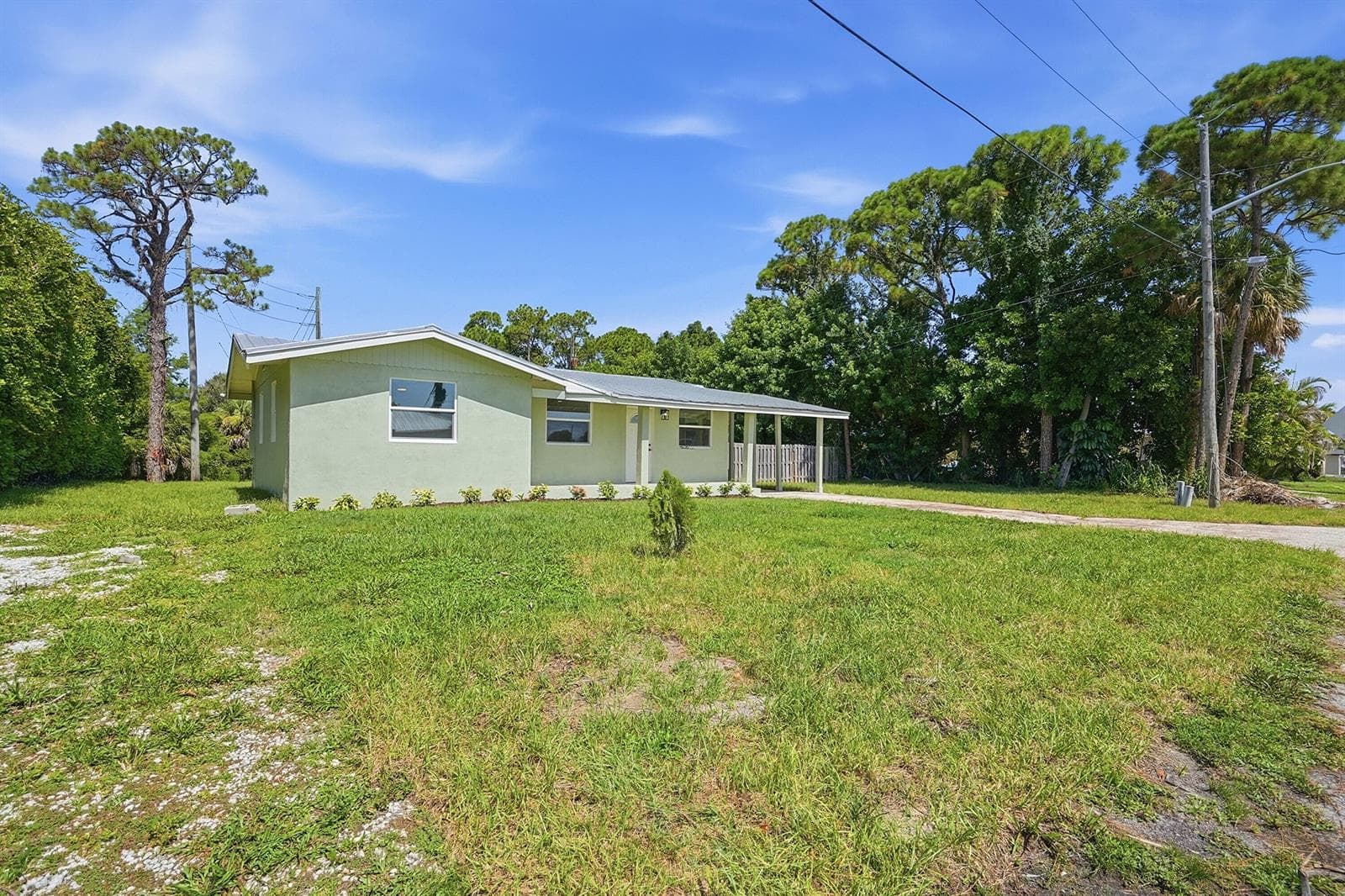 5926 SE INEZ Avenue, Stuart FL 34997 photo 4