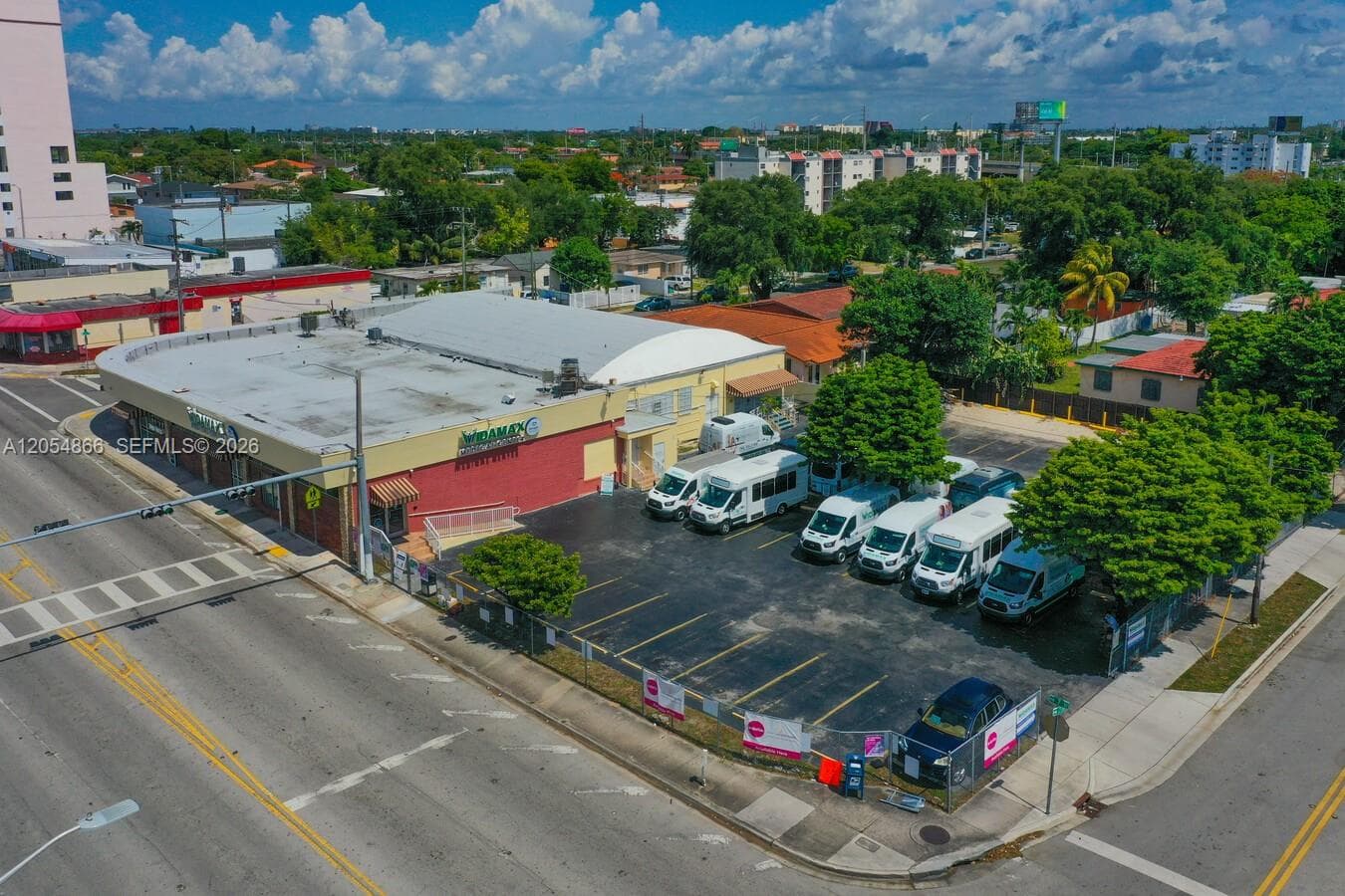 721 NW 21st Ct, Miami FL 33125 photo 4