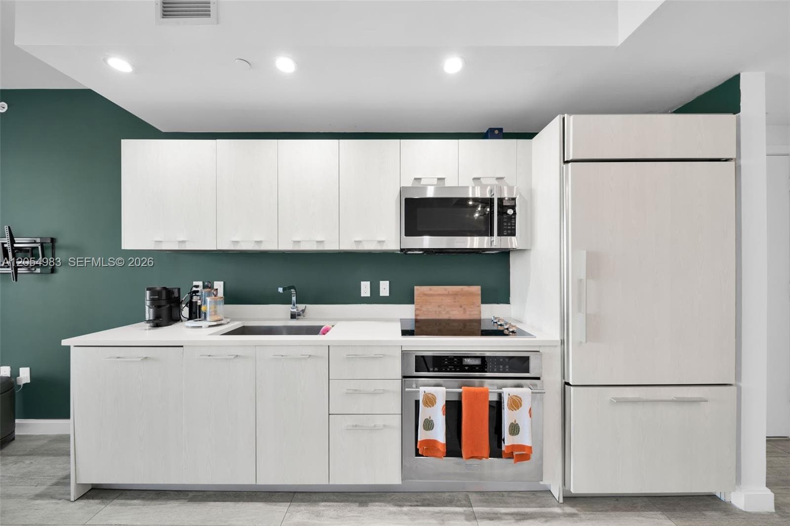 45 SW 9th St # 3909, Miami FL 33130 photo 3