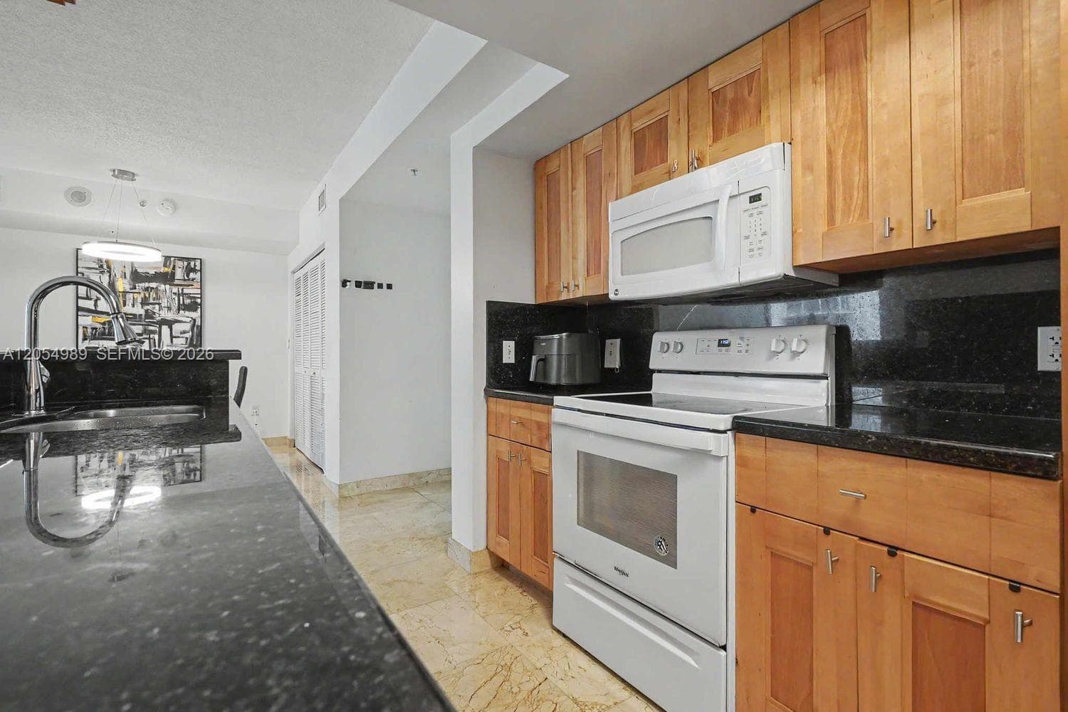 5085 NW 7th St # 906, Miami FL 33126 photo 4