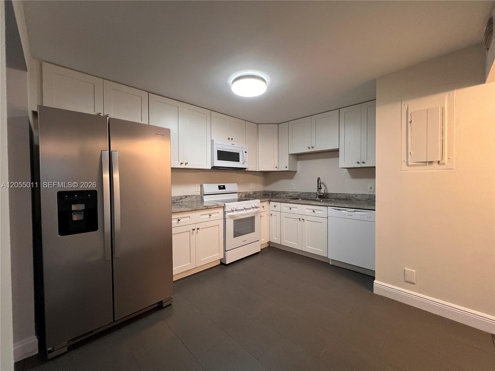 2762 S University Dr # 9D, Davie FL 33328