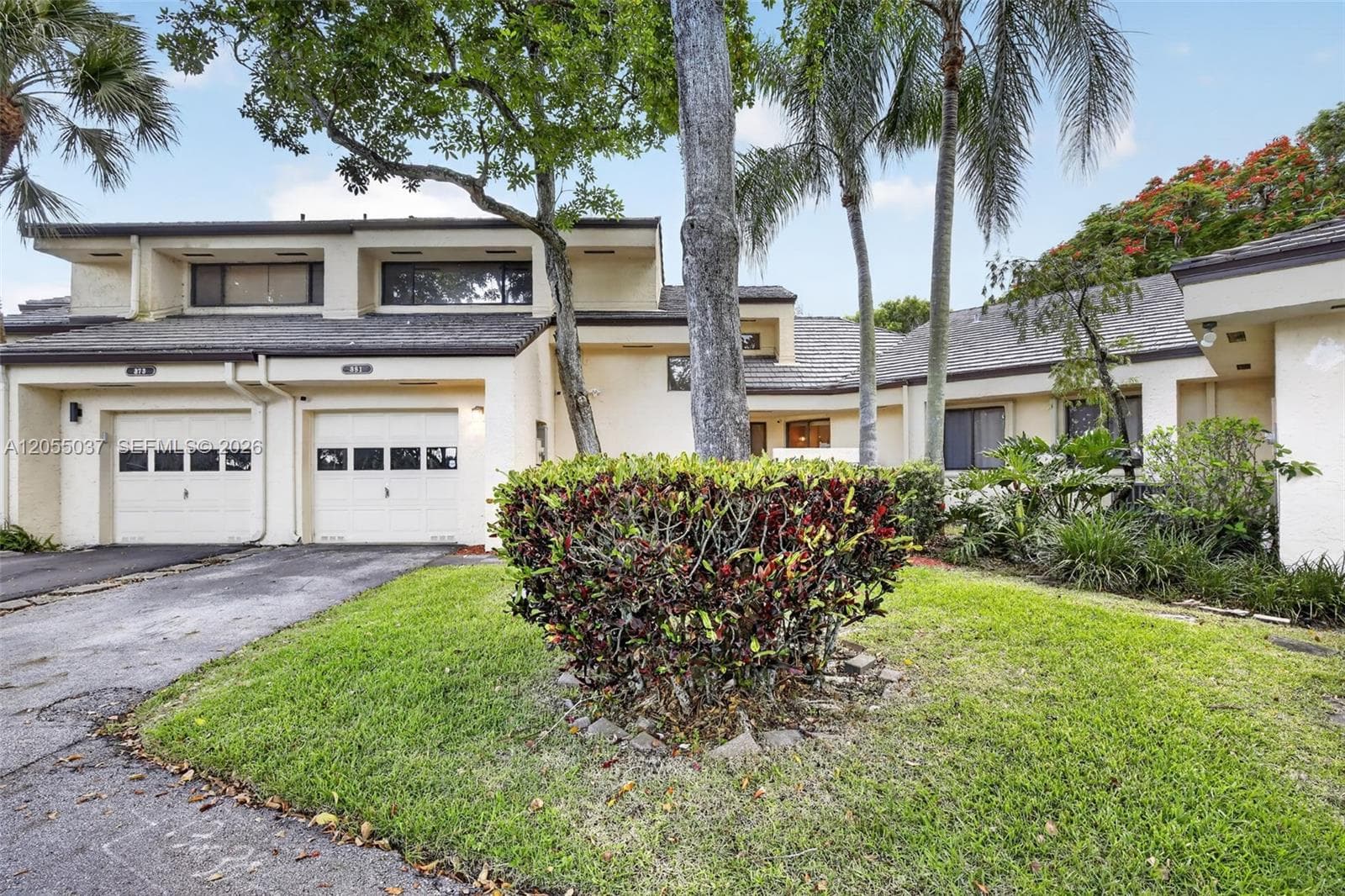 381 NW 94th Ter, Plantation FL 33324 photo 4