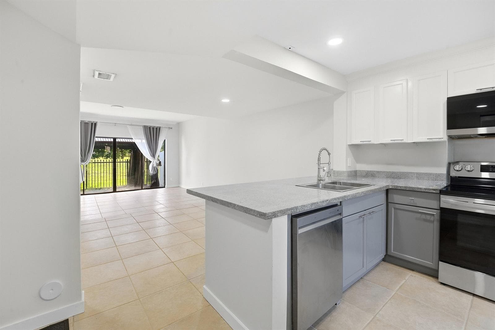 642 NE 195th Street, Miami, FL 33179