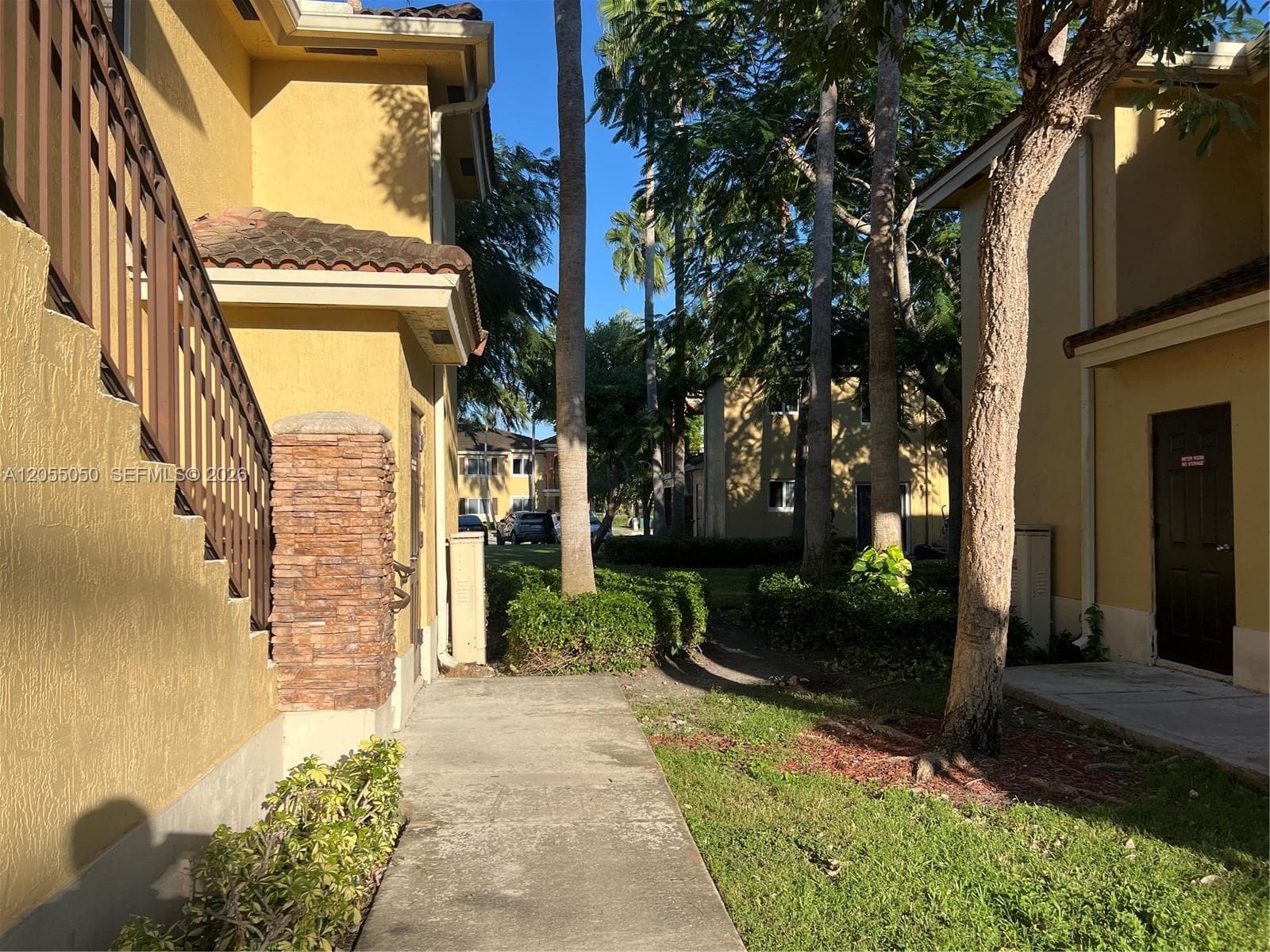 985 NE 33rd Ter # 104, Homestead FL 33033 photo 2