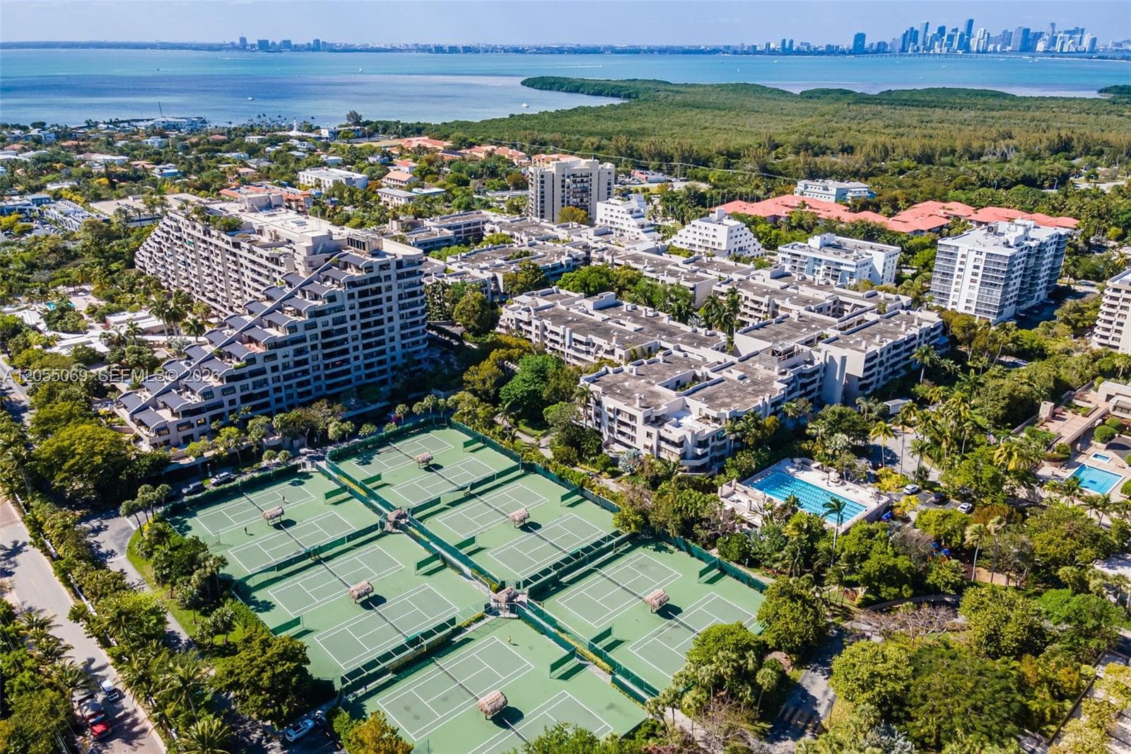 201 Crandon Blvd # 220, Key Biscayne FL 33149