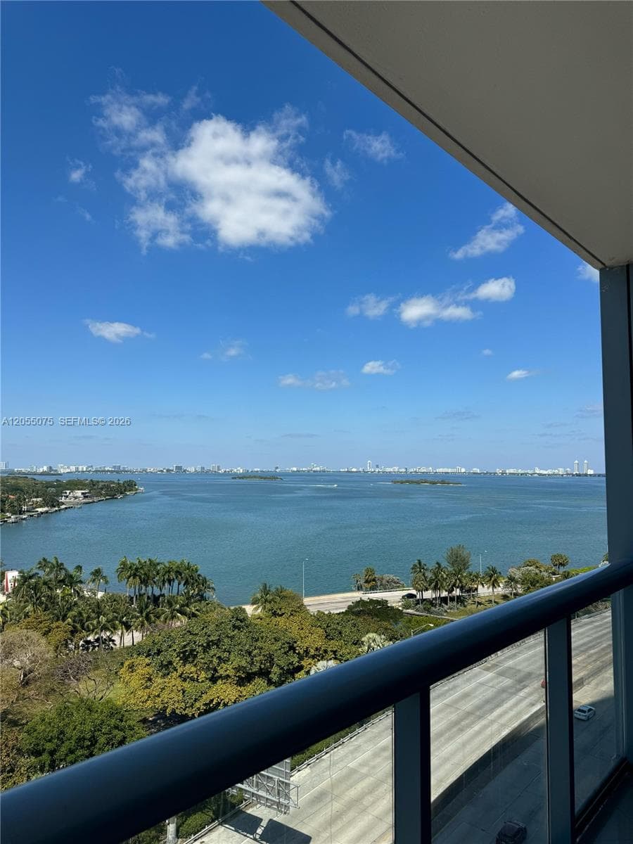 601 NE 36th St # 1205, Miami FL 33137 photo 2