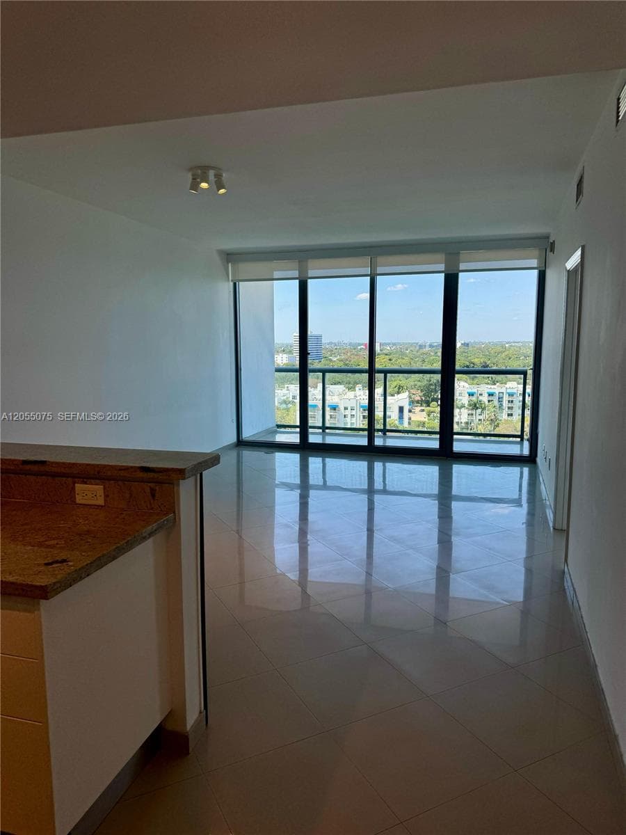 601 NE 36th St # 1205, Miami FL 33137 photo 4