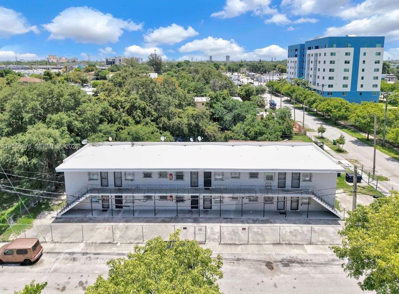 6901 NW 8th Ave, Miami FL 33150 photo 2