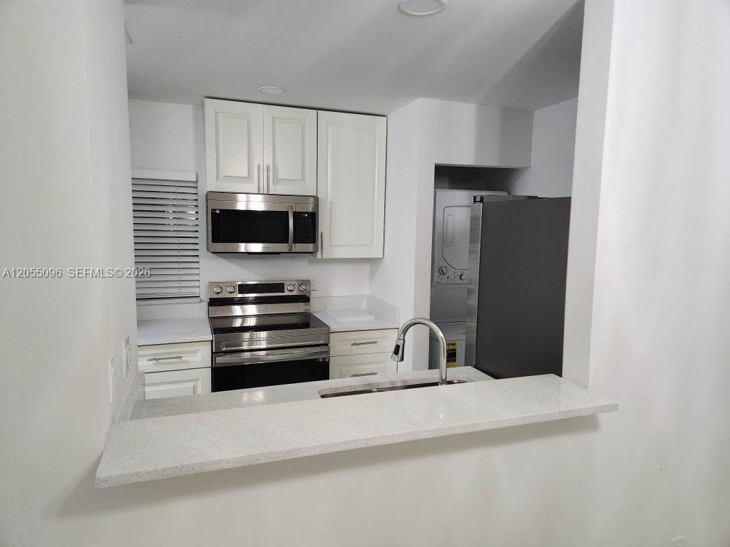 11643 NW 11th St, Pembroke Pines FL 33026 photo 3