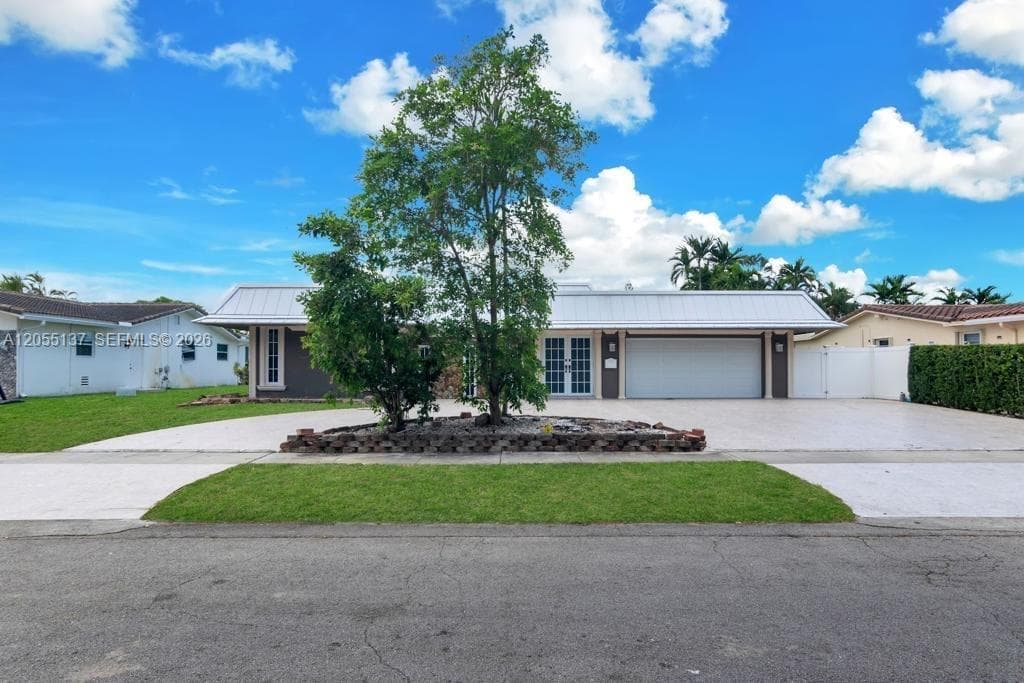 3321 N 37th St, Hollywood FL 33021 photo 2