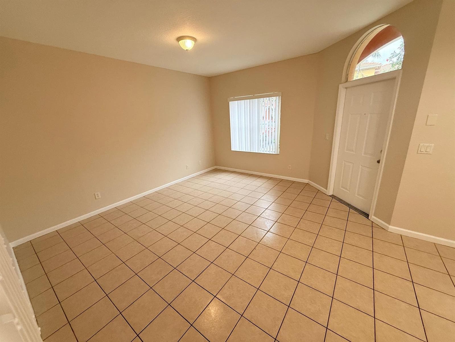 905 N SANTA CATALINA Circle # 905, North Lauderdale FL 33068 photo 3