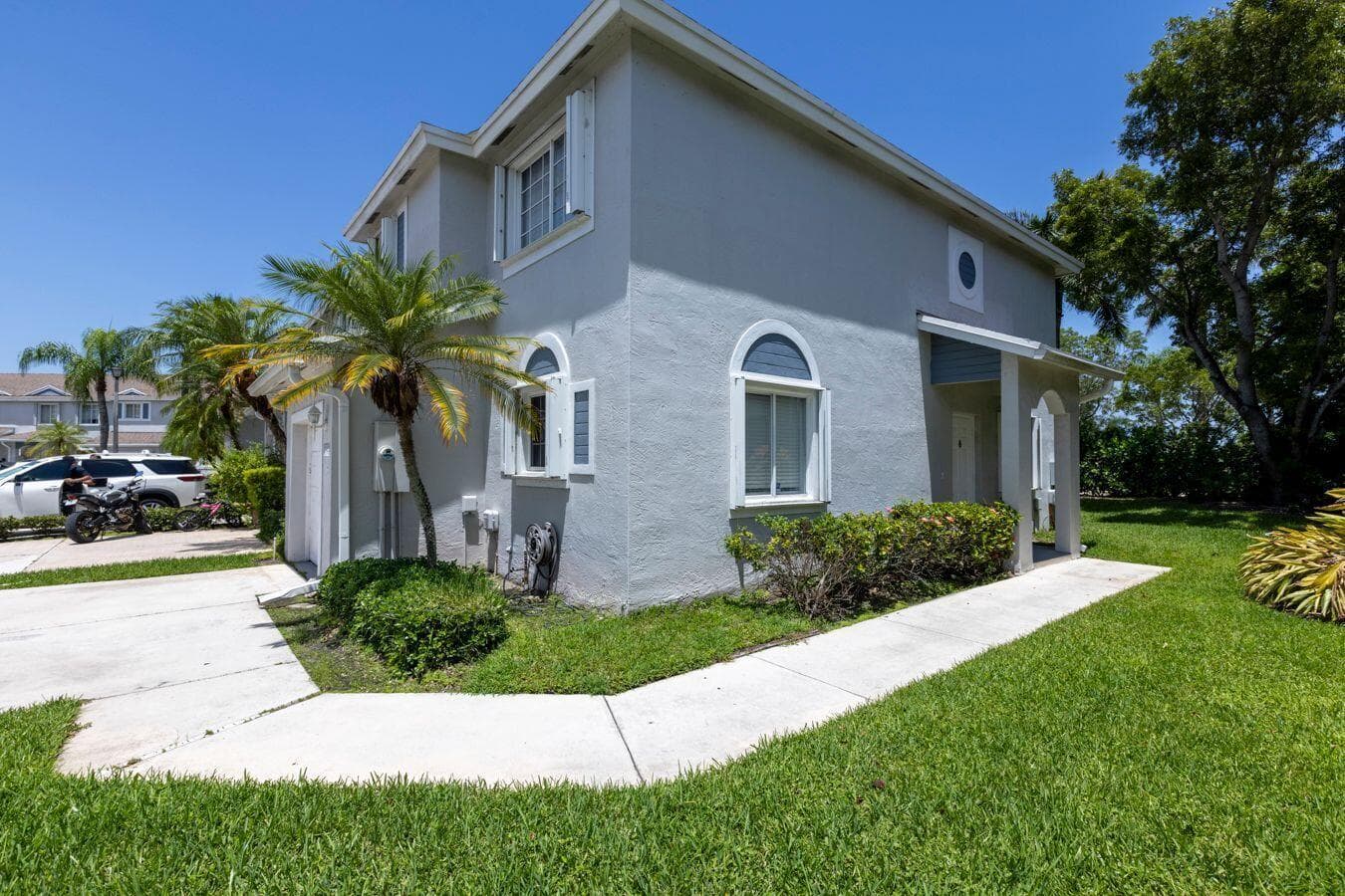 1130 SW 44th Avenue, Deerfield Beach FL 33442 photo 2