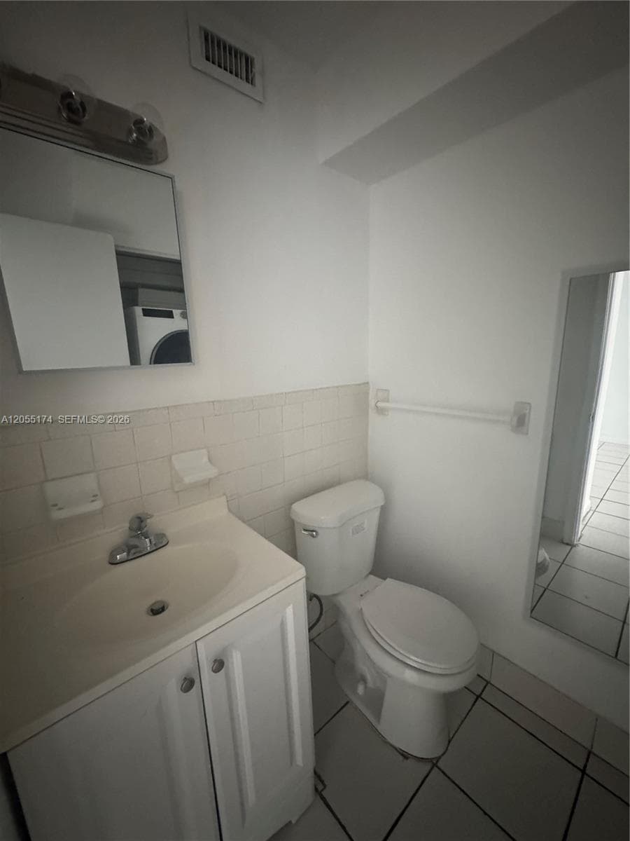 2606 NW 52nd Ave # D15, Lauderhill FL 33313 photo 4