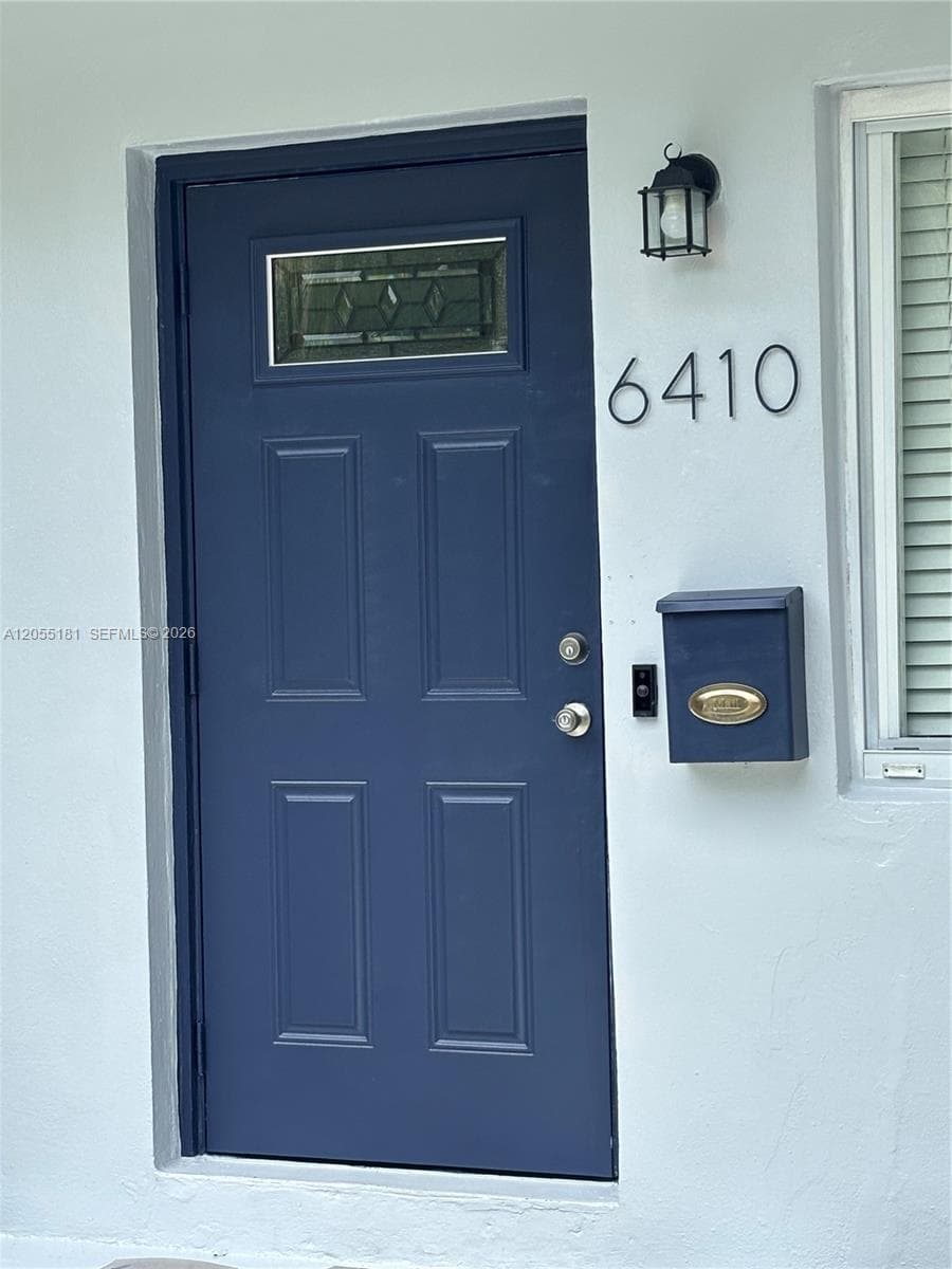 6410 SW 63rd Ct, South Miami FL 33143 photo 2