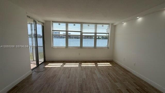1660 NE 191st St # 110-1, Miami FL 33179 photo 3