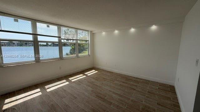 1660 NE 191st St # 110-1, Miami FL 33179 photo 4
