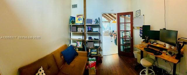 Listing photo 3