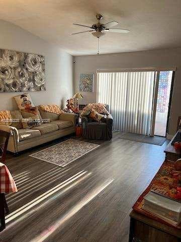 11699 NW 11th St, Pembroke Pines FL 33026