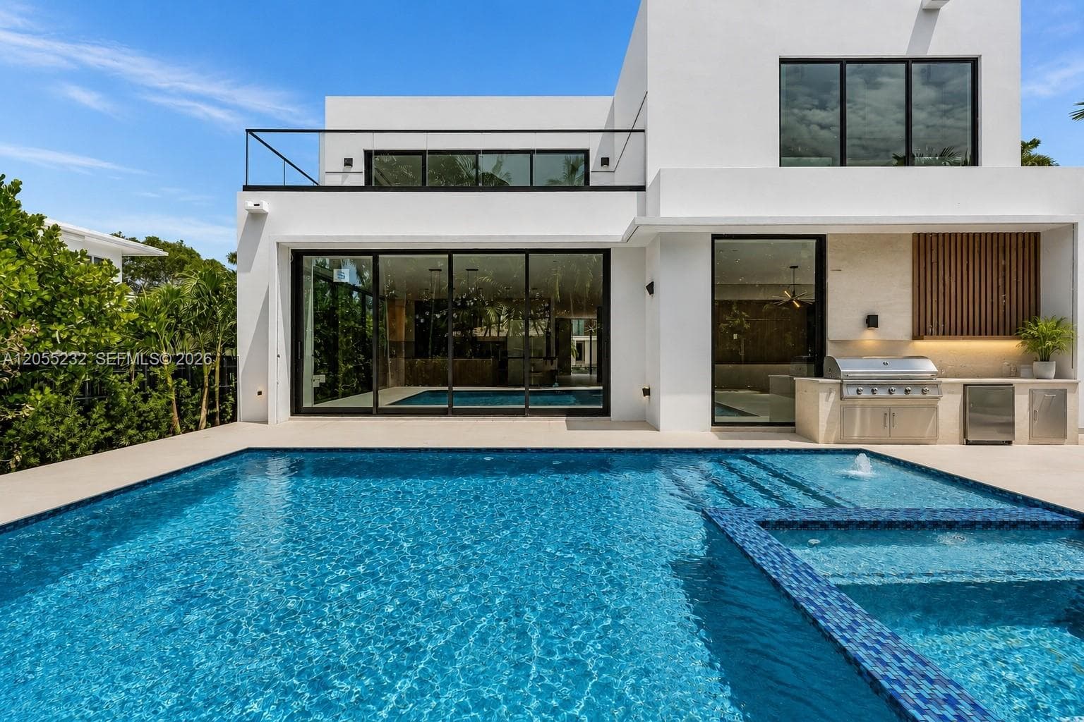 6020 Alton Rd, Miami Beach FL 33140 photo 2