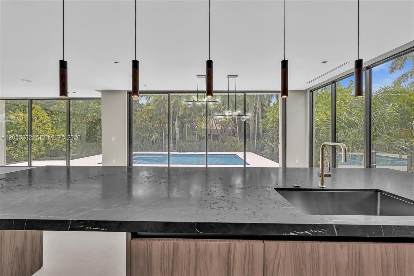 6020 Alton Rd, Miami Beach FL 33140 photo 5