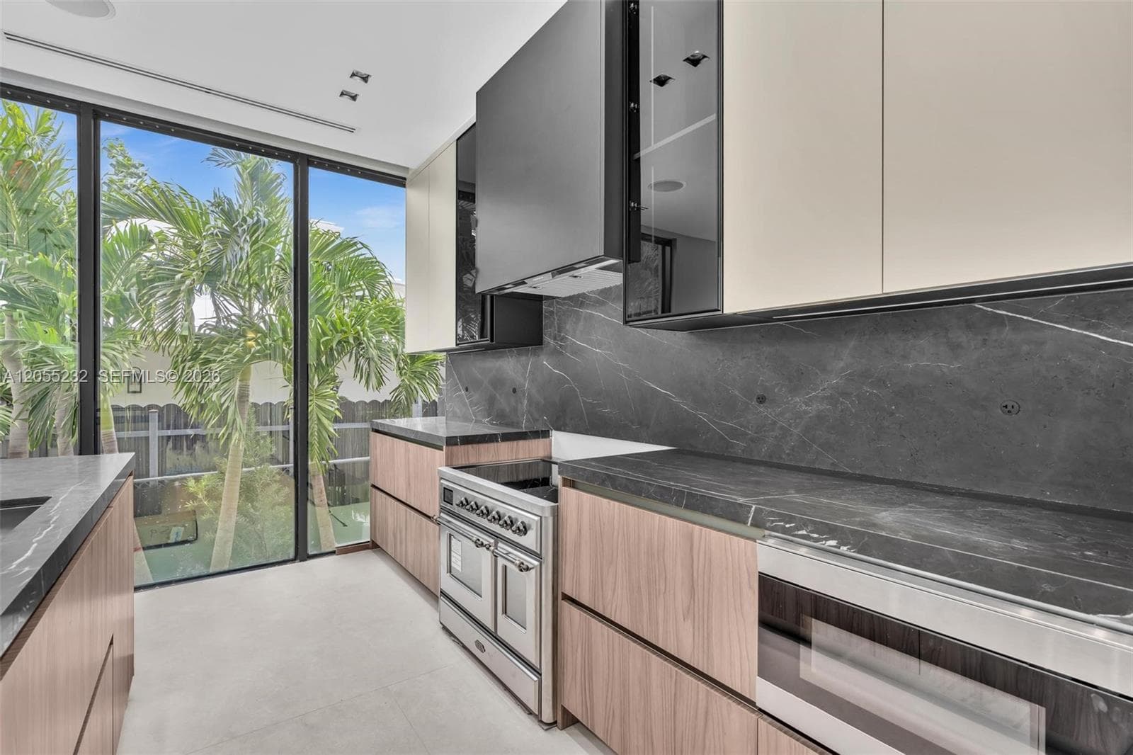 6020 Alton Rd, Miami Beach FL 33140 photo 4