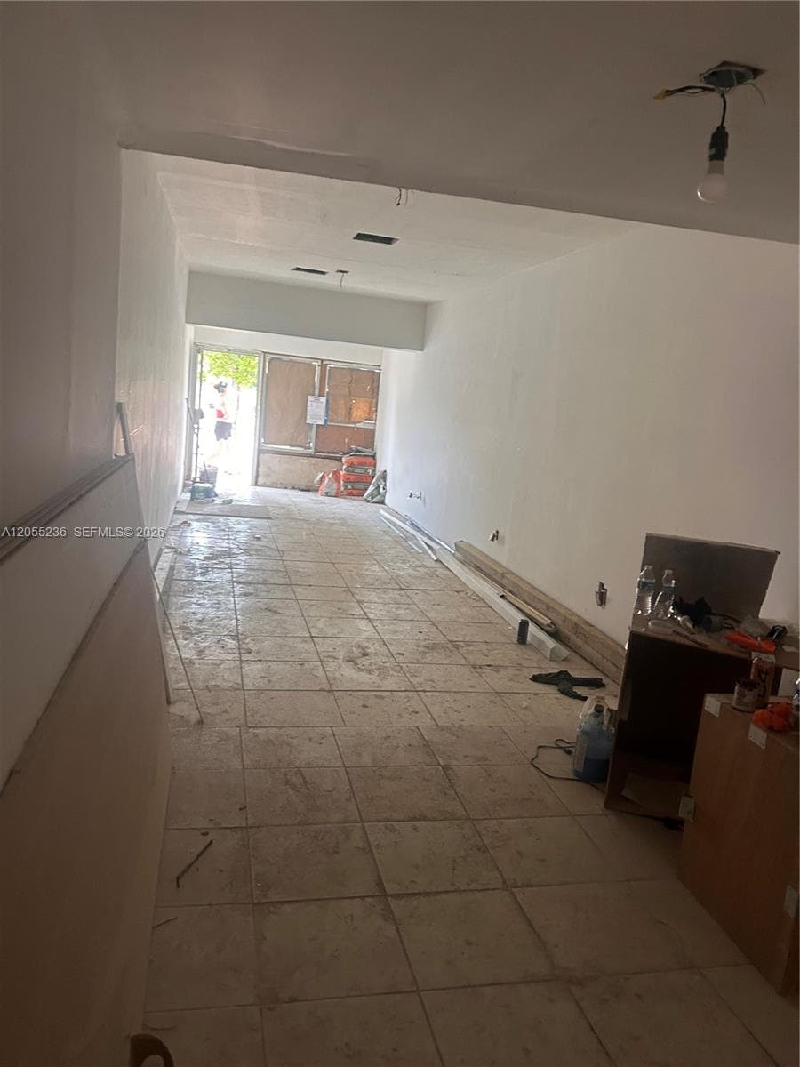 817 SW 8th St, Miami FL 33130 photo 2