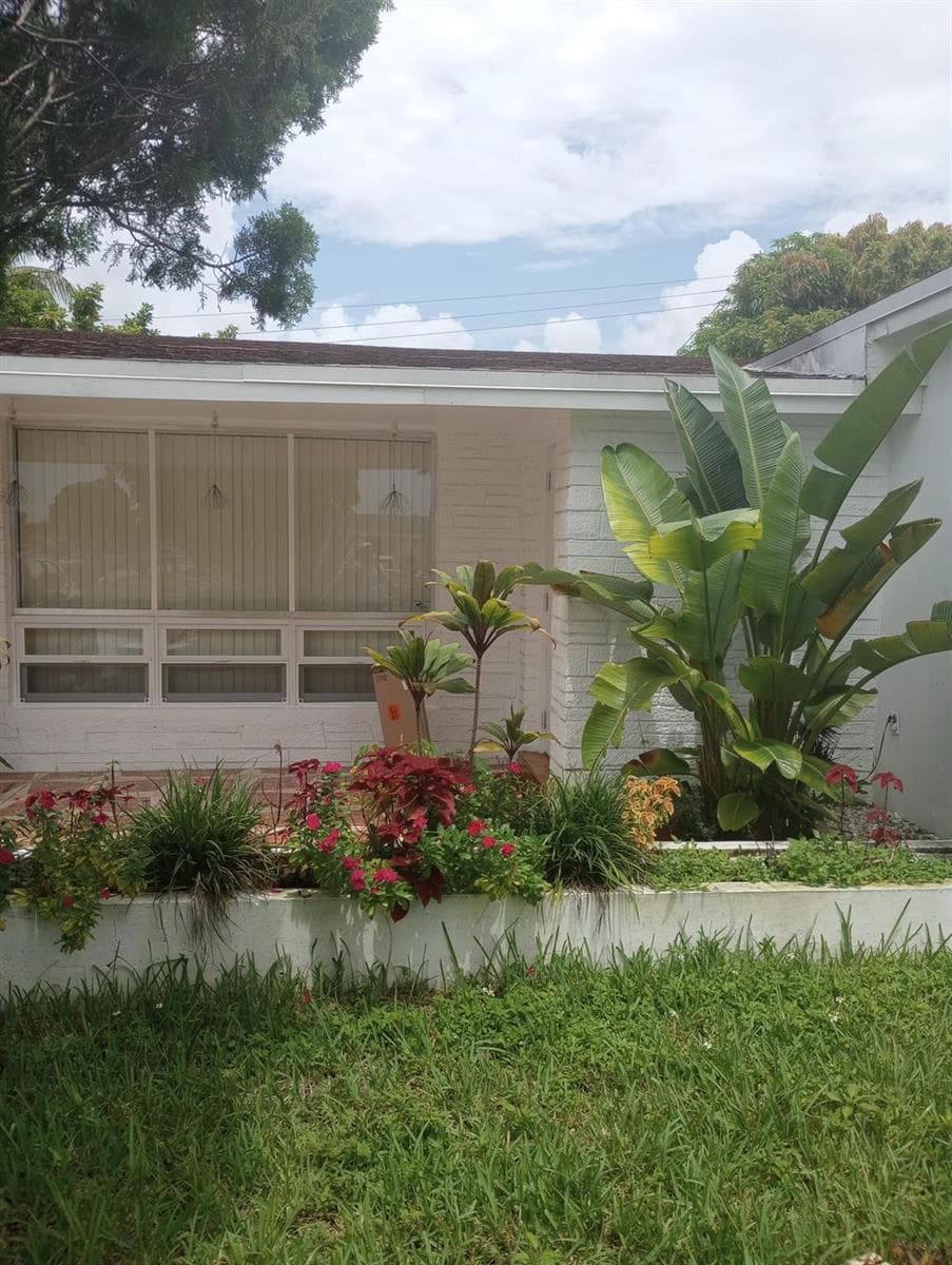 3413 NASSAU Drive, Miramar FL 33023 photo 2