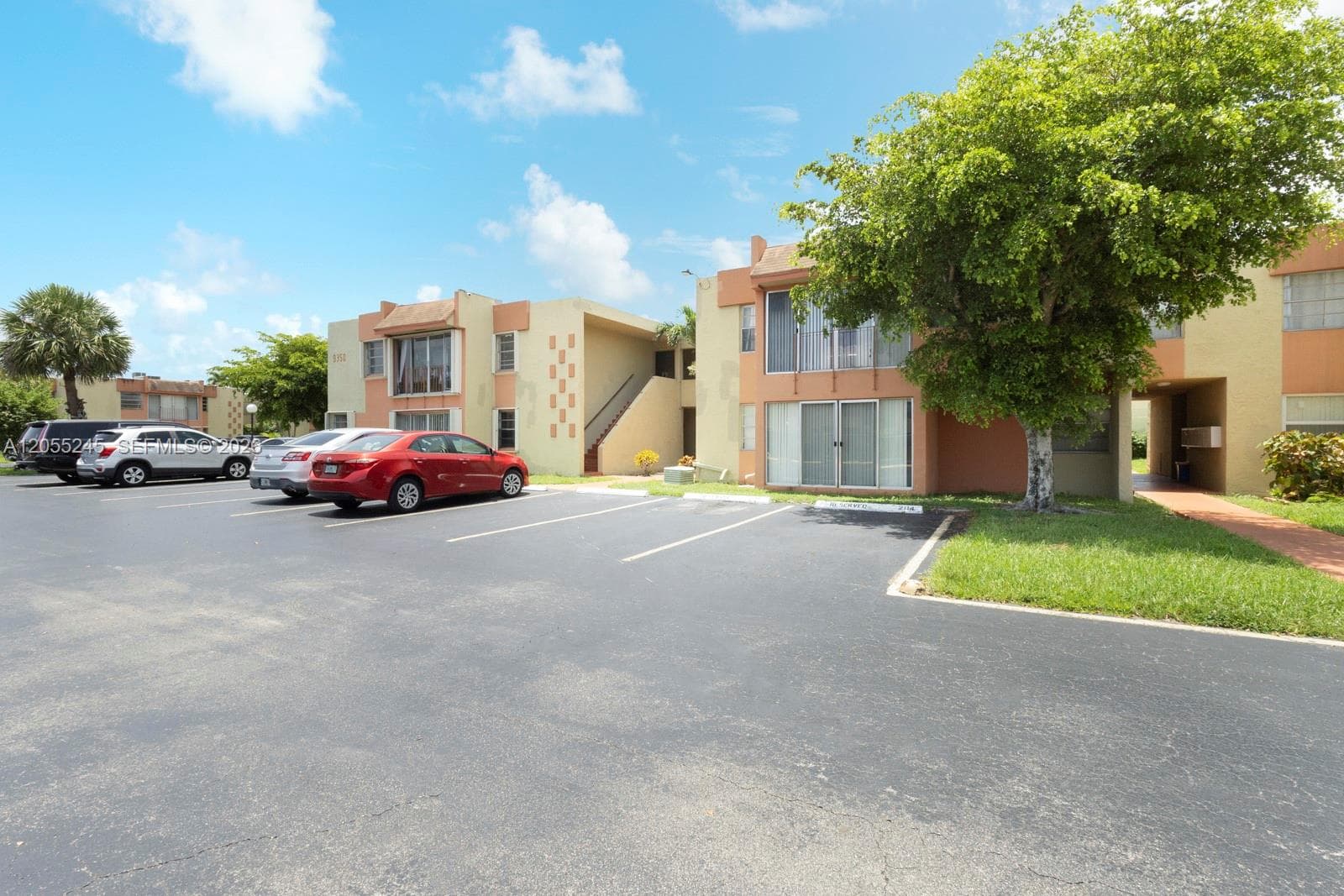 9350 W Flagler St # 208B, Miami FL 33174