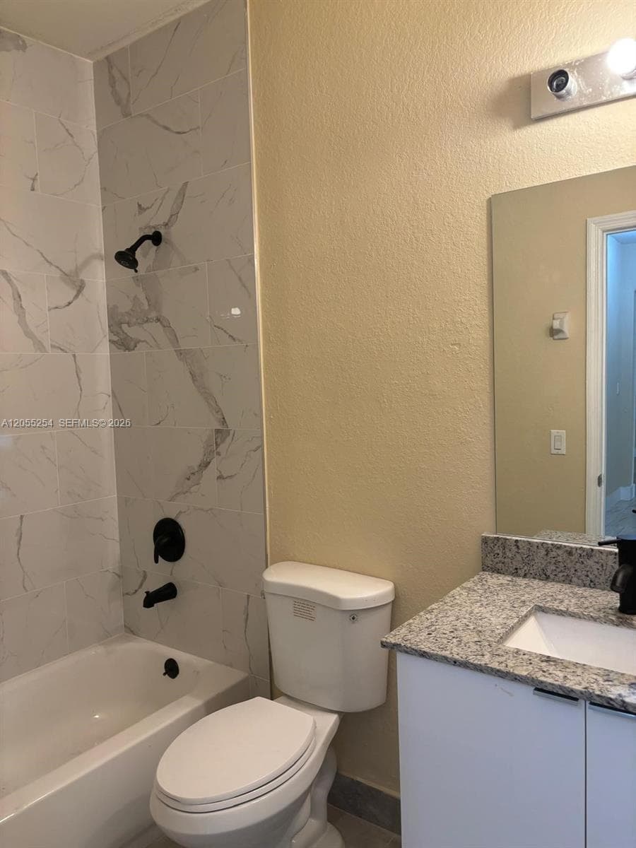 1568 SE 26th St # 204, Homestead FL 33035 photo 5