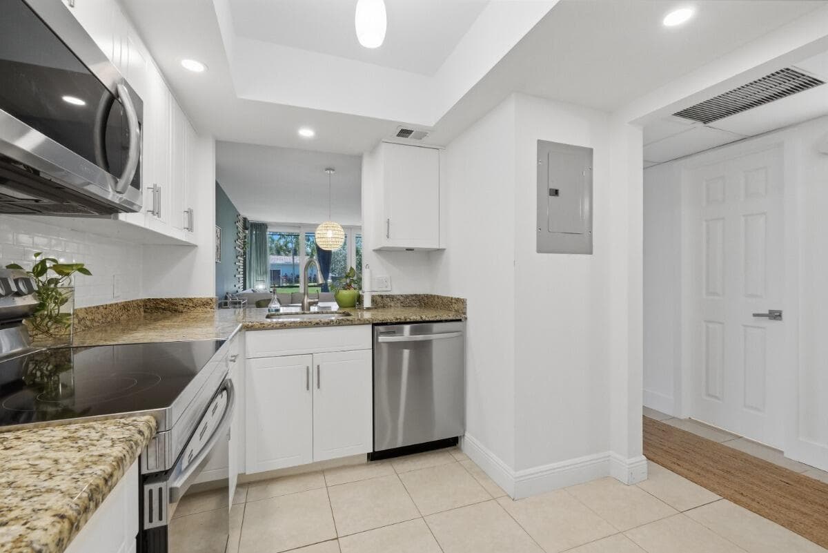 108 ROYAL PARK Drive # 1D, Oakland Park FL 33309 photo 4
