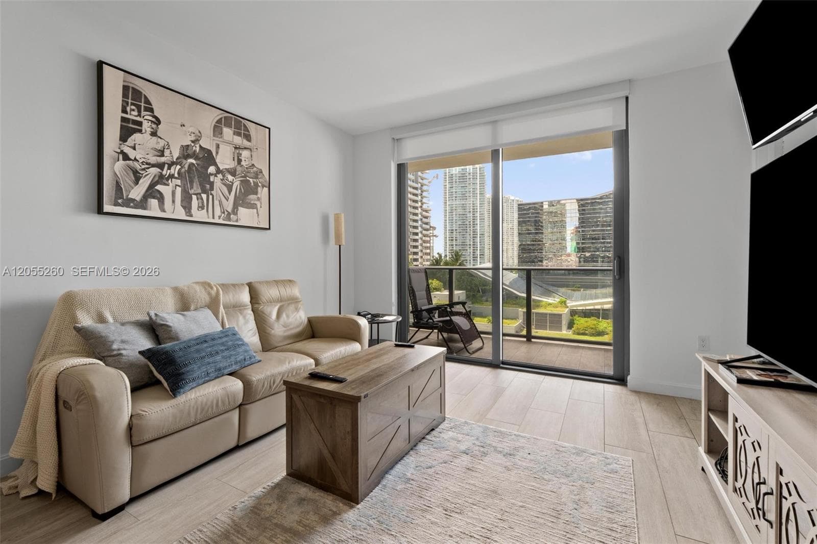 45 SW 9th St # 1109, Miami FL 33130 photo 5