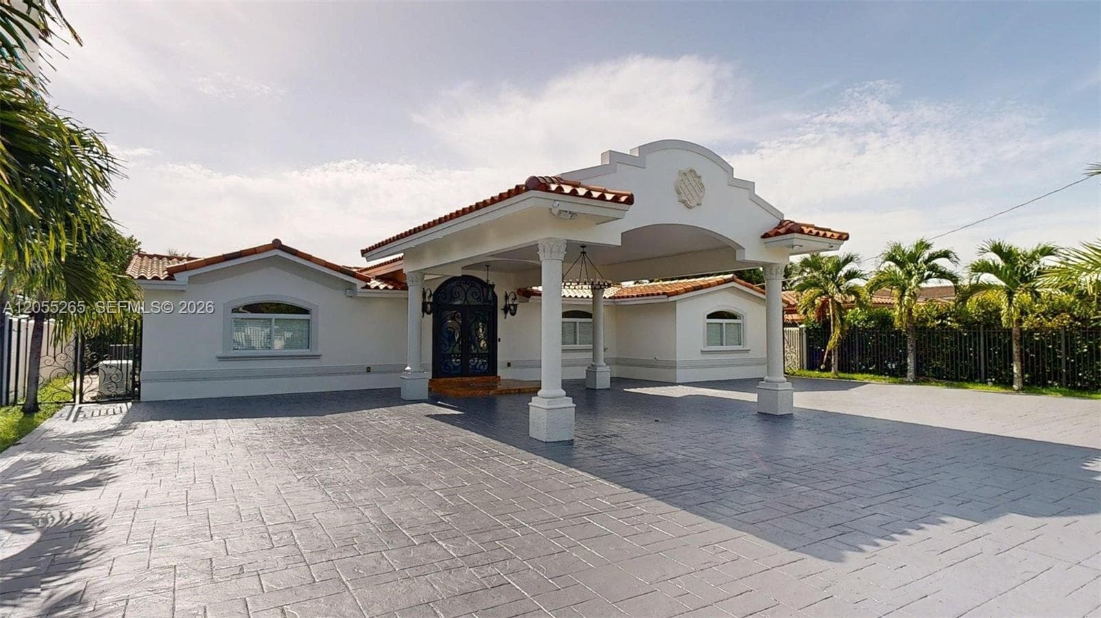 6265 W 10th Ave, Hialeah FL 33012 photo 2