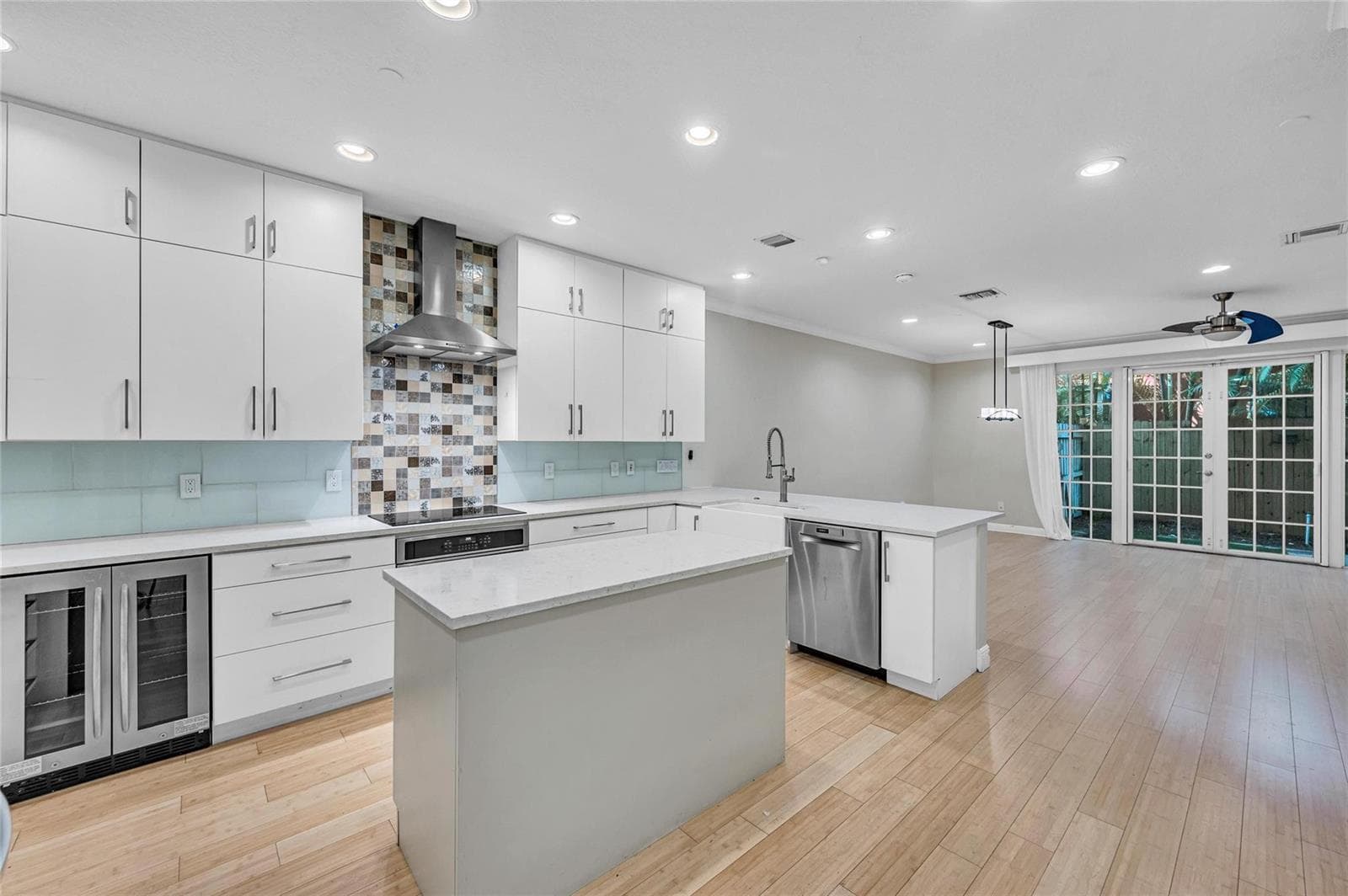 1617 NE 2ND Court, Fort Lauderdale FL 33301 photo 4