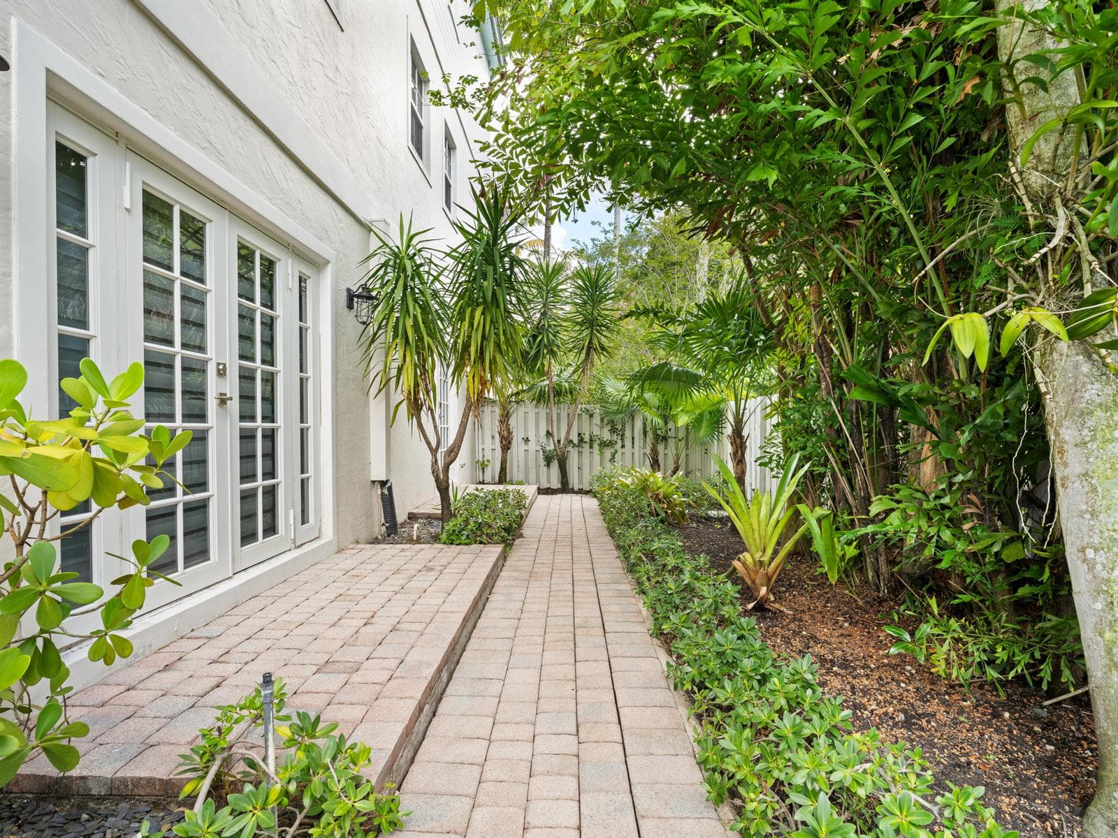 1101 Waverly Road, Fort Lauderdale FL 33312 photo 3