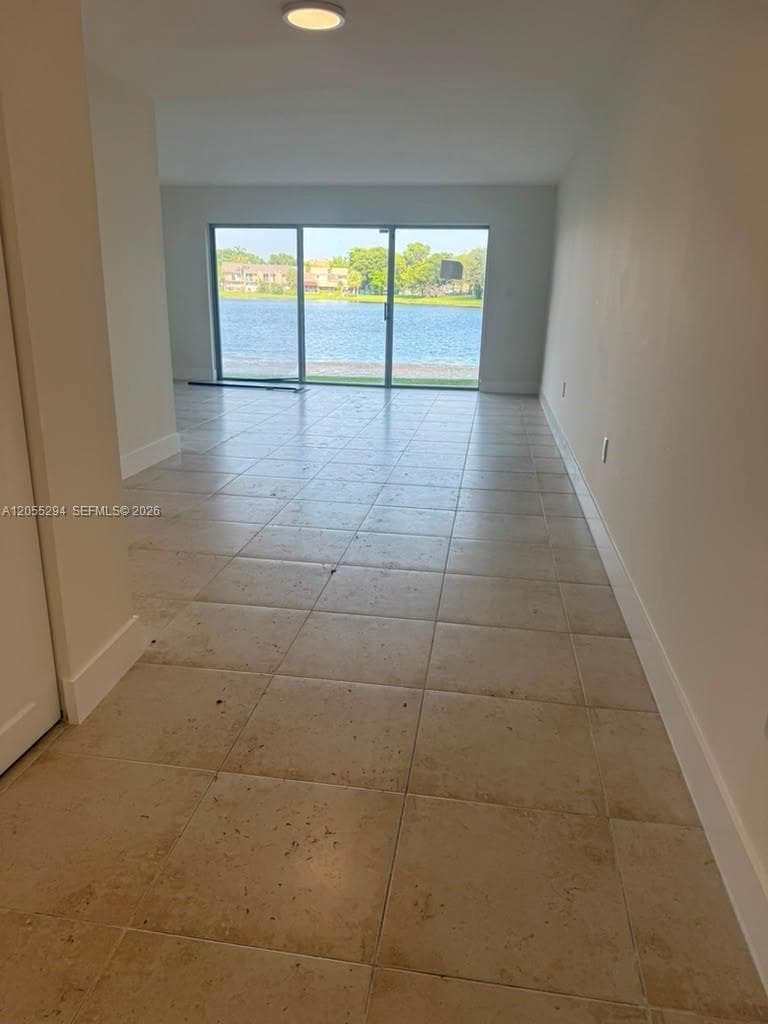 9351 Fontainebleau Blvd # B112, Miami, FL 33172 photo 2