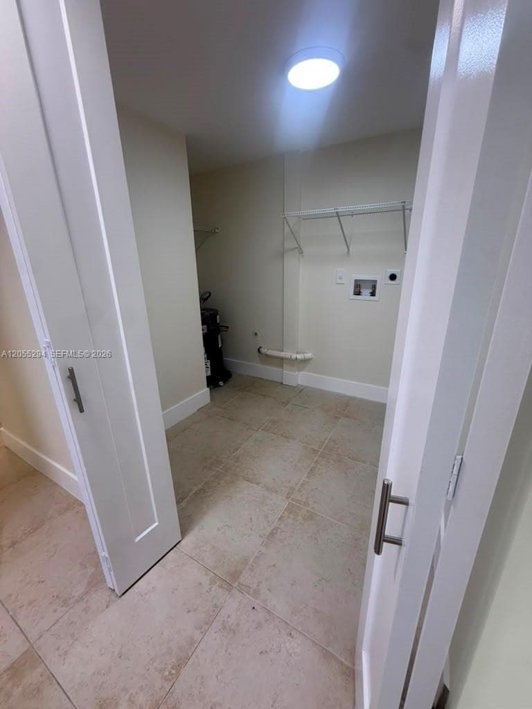 9351 Fontainebleau Blvd # B112, Miami, FL 33172 photo 5