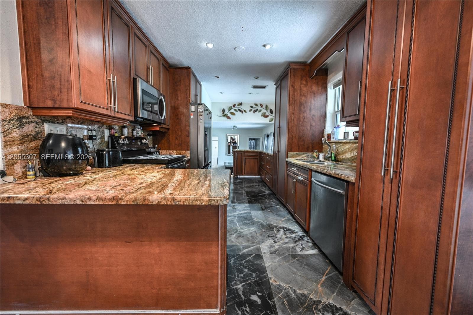 7400 NW 1st Ct, Pembroke Pines FL 33024 photo 5