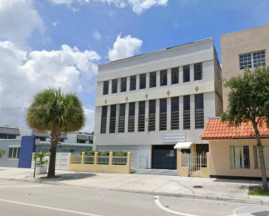 641 W Flagler St, Miami FL 33130 photo 2