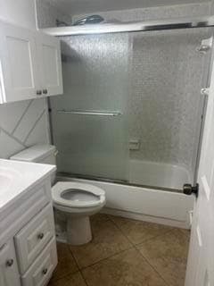 600 VILLAGE GREEN Court # 220, Palm Springs FL 33461 photo 2