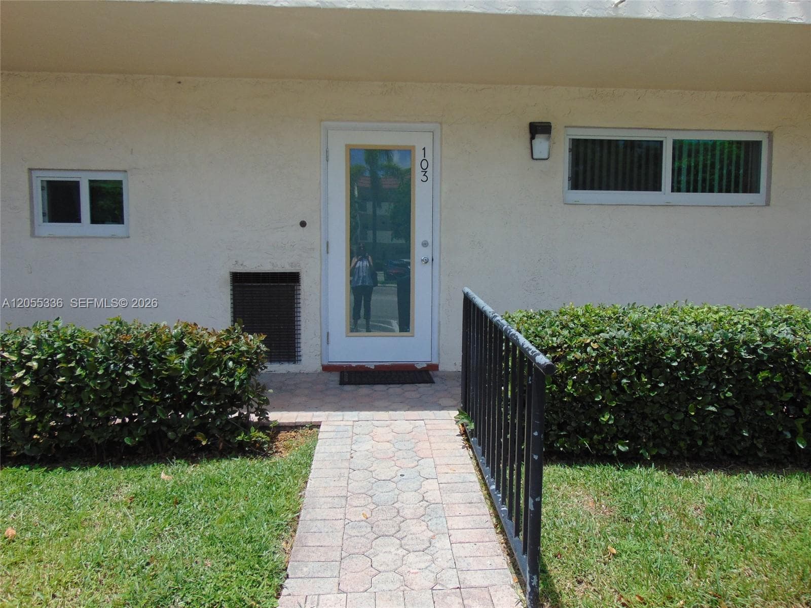 9811 N Hollybrook Lake Dr # 103, Pembroke Pines FL 33025 photo 3